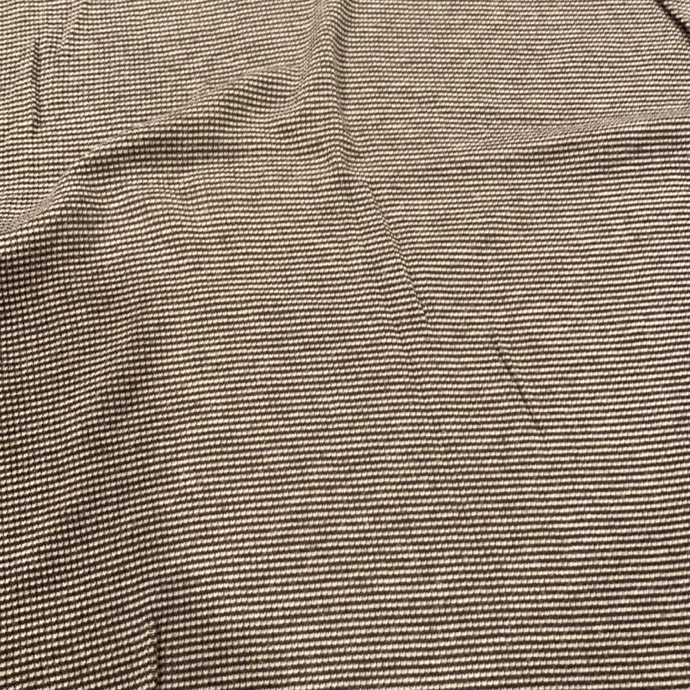 Like new Gap body top - Picture 2 of 2